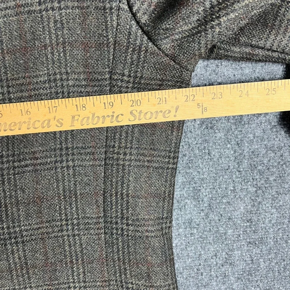 Jos.‎ A. Bank Sport Coat Mens 42R Brown Plaid 100% Wool Tailored Fit Blazer